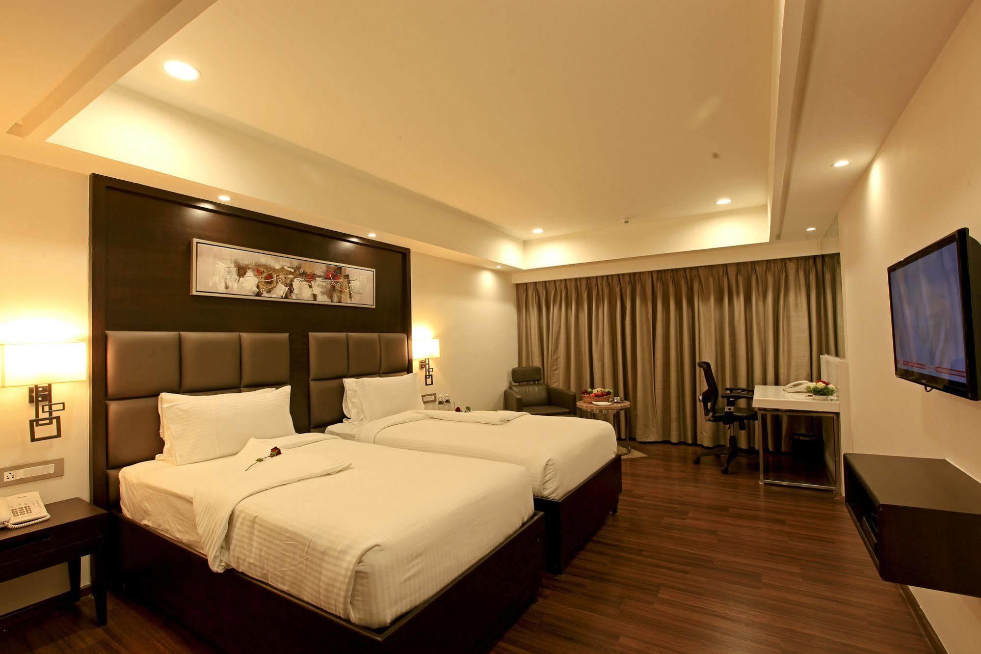 Vijayawāda Goutham Grand Hotel - Tenali المظهر الخارجي الصورة
