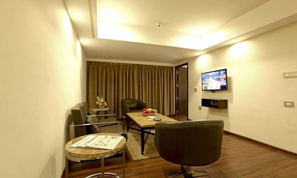 Vijayawāda Goutham Grand Hotel - Tenali المظهر الخارجي الصورة